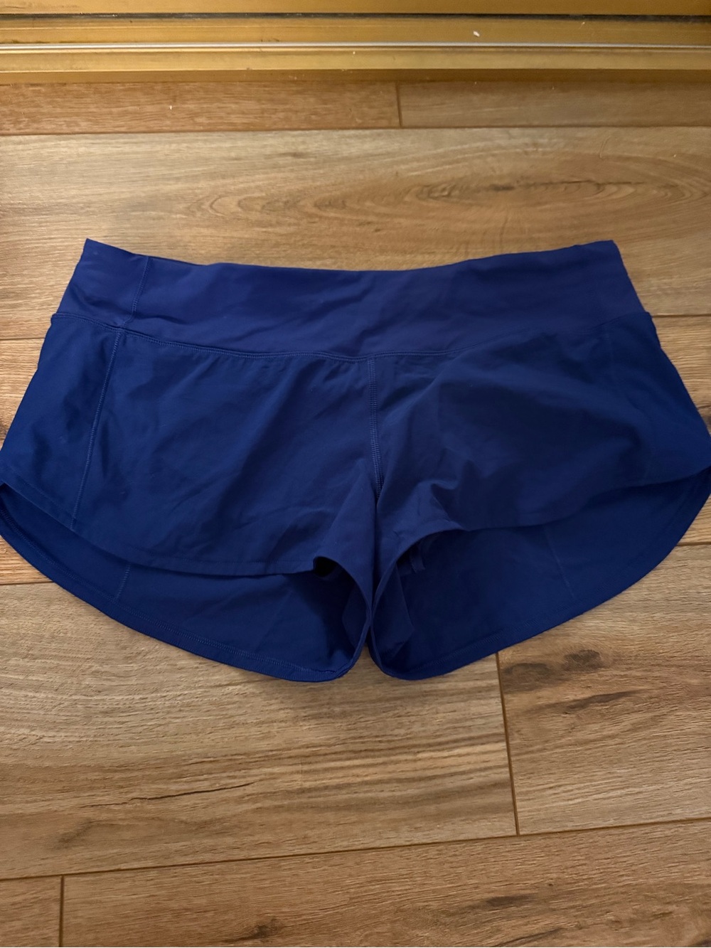 Lululemon Speed Up short 2.5” size 8